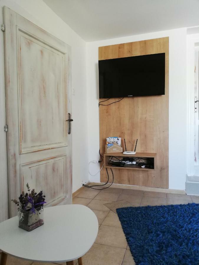 Apartman Julrich Vrbov Exterior photo